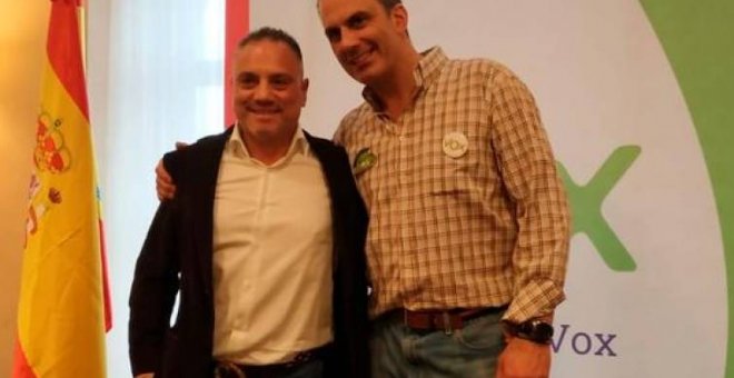 José Ignacio Vega Peinado, junto al secretario general del partido, Javier Ortega Smith