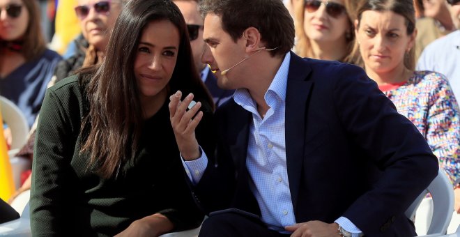 El líder de Ciudadanos Albert Rivera y la candidata al Ayuntamiento de Madrid, Begoña Villacís, en un acto político. EFE/Fernando Alvarado