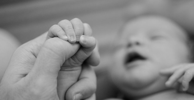 La ampliación del permiso por paternidad a 8 semanas entra en vigor este lunes. Pixabay