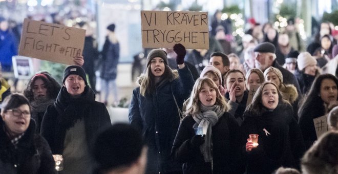 Protesta en la que las mujeres reclaman más protección tras un caso de violación en Malmö, Suecia. EFE