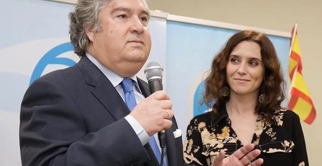 Arturo Martínez Amorós junto a Isabel Díaz Ayuso. / PP TORRELODONES