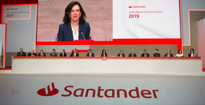 La presidenta del Banco Santander, Ana Botín, durante la junta general de accionistas del Banco Santander. EFE/Pedro Puente Hoyos