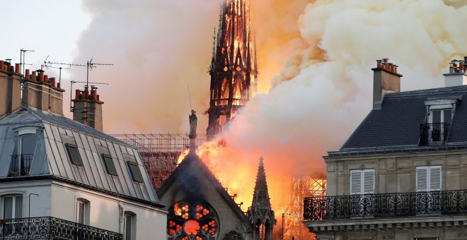 Fuego en la catedral de Notre Dame. Reuters