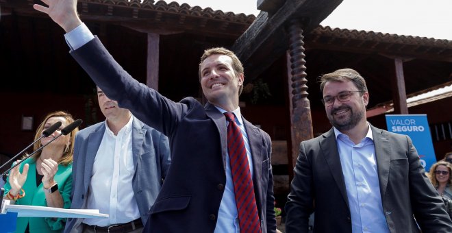 15/04/2019 - Pablo Casado en la clausura de un cóctel-mitin en el que también intervino el presidente del PP en Canarias, Asier Antona. EFE/ Ramón de la Rocha