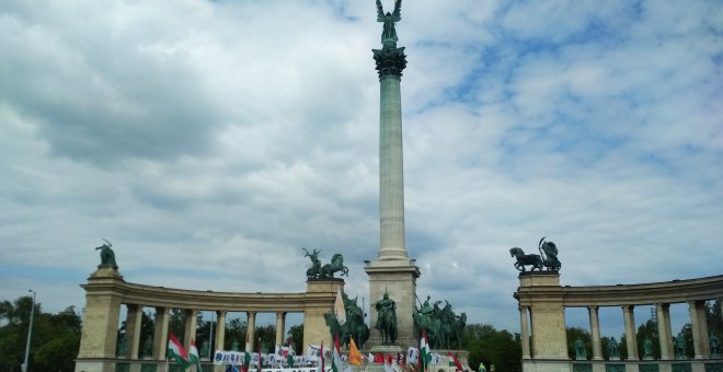 Plaza de los Héroes de Budapest, en la que Orban dio su famosos discurso de 1989 Texto-Hungría o cómo desmontar un Estado de derecho dentro de la Unión Europea.