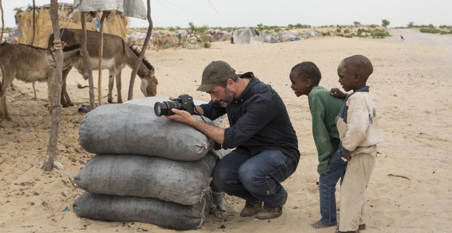 El periodista Xavier Aldekoa durante una cobertura en Diffa, Níger (Pau Coll)