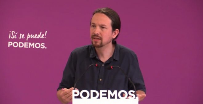 El secretario general de Podemos, Pablo Iglesias, durante su rueda de prensa este lunes.