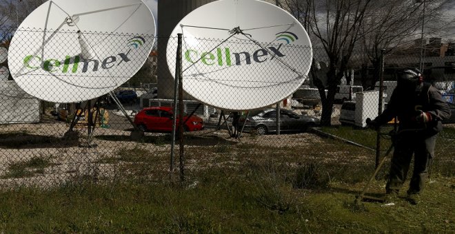 Antenas del gestor de infraestructuras de telecomunicaciones Cellnex en Madrid. REUTERS/Sergio Perez