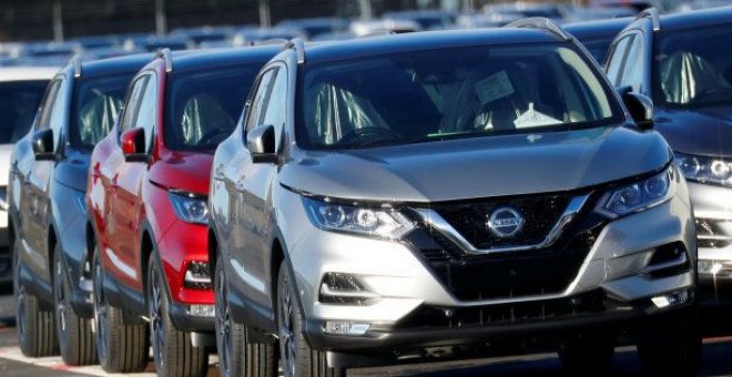 Varios modelos del Nissan Qashqai, aparcados en la planta de Sunderland./REUTERS