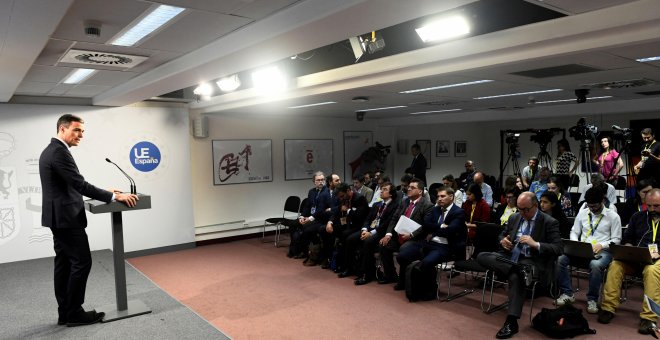 El presidente del Gobierno, Pedro Sánchez, durante la rueda de prensa posterior a la cumbre europea celebrada en Bruselas. EFE/Horst Wagner