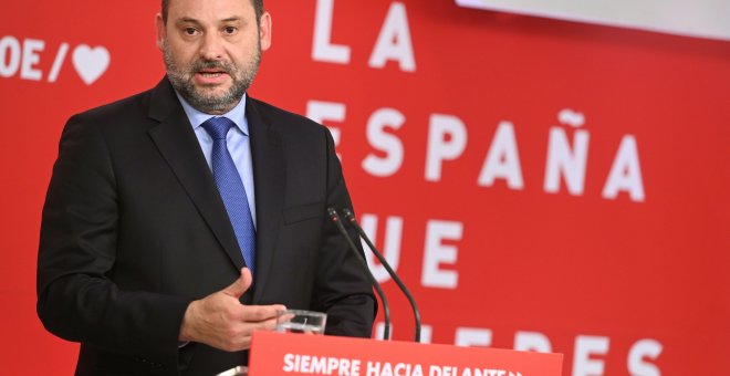 El secretario de Organización del PSOE, José Luis Ábalos, durante la rueda de prensa ofrecida tras la reunión de la Comisión Ejecutiva Federal, en Madrid. EFE/ Fernando Villar