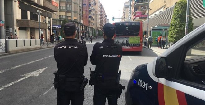 Agentes de Policía Nacional en Alicante en imagen de archivo. / CNP