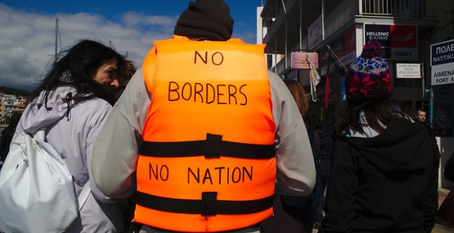 Manifestación en Mytilene (Lesbos) contra la deportación masiva de refugiados a Turquía (2016). Foto: Philmikejones / CC BY-SA 2.0.