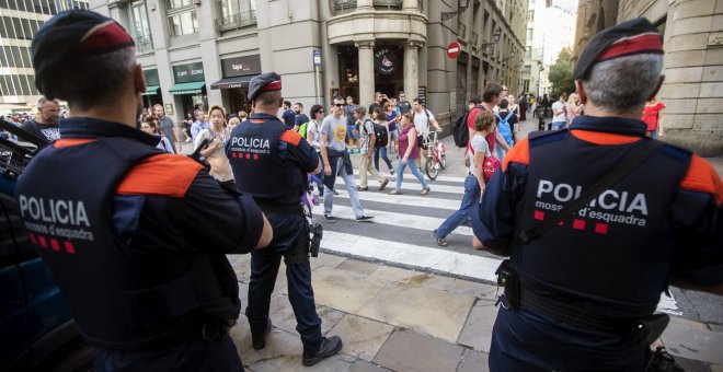 14/07/2019 - Los Mossos d'Esquadra patrullando una calle de Barcelona / EFE (ARCHIVO)