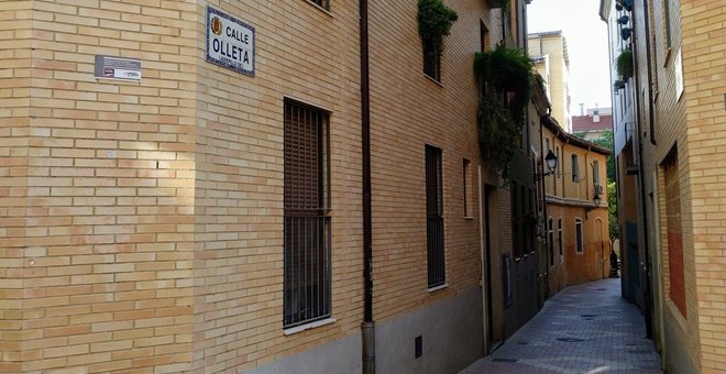 Los tres bloques de viviendas de alquiler social se encuentran en la calle Jusepillo Olieta de Zaragoza, en el barrio de La Magdalena.- EDUARDO BAYONA