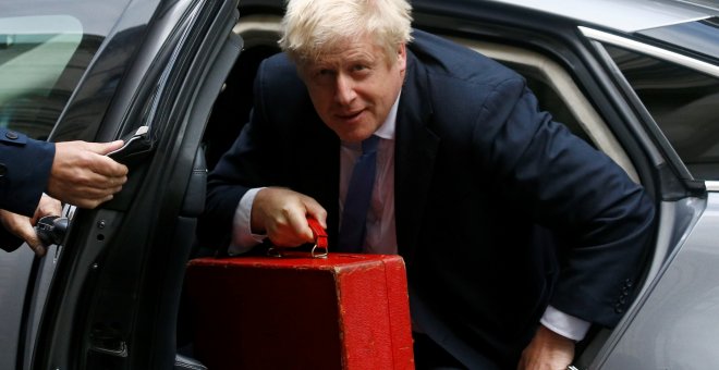 El primer ministro británico, Boris Johnson, a su llegada a Downing Street, en Londres, después de participar en las reuniones de la ONU en Nueva York. REUTERS/Henry Nicholls