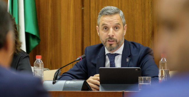 Juan Bravo, consejero de Hacienda, este lunes en el Parlamento de Andalucía