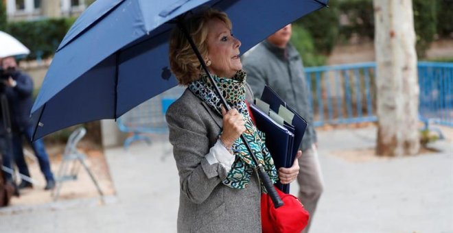 La expresidenta madrileña y exdirigente del PP de Madrid Esperanza Aguirre a su llegada este viernes a la Audiencia Nacional, para declarar en calidad de investigada ante el juez del caso Púnica, Manuel García Castellón, por la presunta financiación ilega