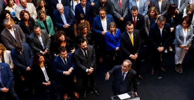 El presidente de la Generalitat, Quim Torra recibe a alcaldes que han aprobado mociones de "apoyo a los presos políticos y exiliados" y de "rechazo a la sentencia del procés del Tribunal Supremo". EFE/Quique García