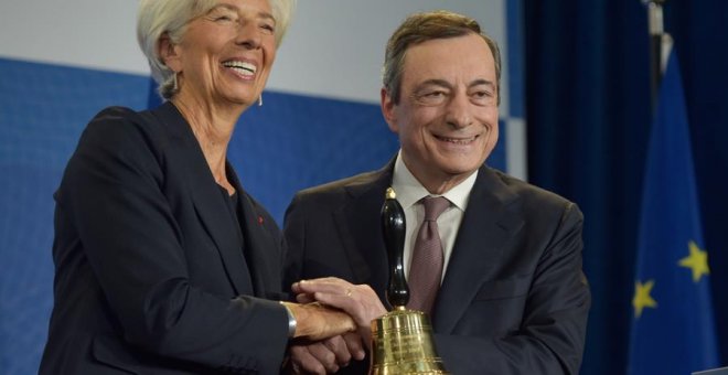 Cristina Lagarde y Mari Draghi. EFE/EPA/BERND KAMMERER / POOL