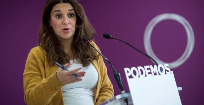 La portavoz de la ejecutiva de Podemos, Noelia Vera, en rueda de prensa / EFE/ Luca Piergiovanni.