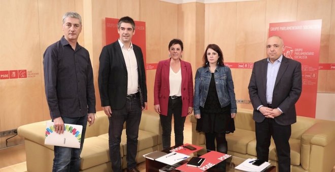 Reunión del PSOE con EH Bildu en el Congreso. E.P.