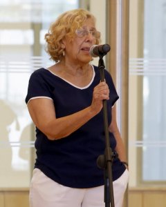 La alcaldesa de Madrid, Manuela Carmena, con la nueva portavoz del Grupo municipal socialista en el Ayuntamiento de Madrid, Purificación Causapié. EFE/J.J. Guillén