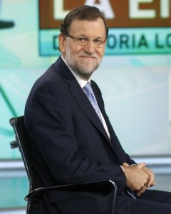 El presidente del Gobierno, Mariano Rajoy, momentos antes de la entrevista en Antena 3. EFE/Alberto Martín
