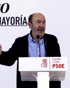 El ex-secretario general del PSOE, Alfredo Pérez Rubalcaba, durante el acto de inicio de campaña que los socialistas de Castilla y León.- EFE