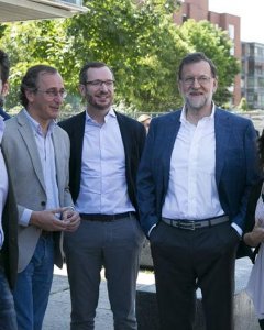 Mariano Rajoy, en los momentos previos a su intervención en el foro 'Libertad y Convivencia en Euskadi' organizado por el PP vasco. / Partido Popular.