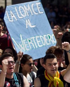Manifestación contra la LOMCE en Barcelona. EFE