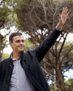 El secretario general del PSOE, Pedro Sánchez, durante su participación este mediodía en la fiesta de la Rosa del PSC. EFE/Andreu Dalmau