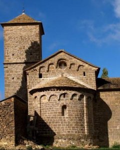 La iglesia de San Frutcuoso de Barós es un imponente templo medieval ubicado en el corazón del Pirineo.