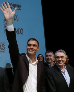 El candidato a la SecretarÃ­a General del PSOE, Pedro SÃ¡nchez, presenta en el CÃ­rculo de Bellas Artes de Madrid el documento de su candidatura. EFE/Chema Moya