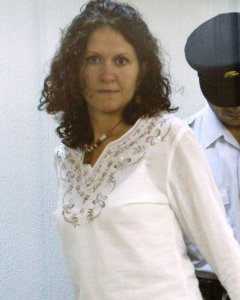 Mikel Orbegozo y Sara Majarenas, detenidos el 17 de febrero de 2005. / Sergio Barrenechea (EFE)