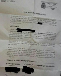 Notificación de expulsión del CIE de Aluche.