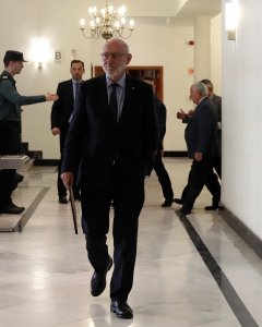 El fiscal general del Estado, José Manuel Maza, a su llegada a la rueda de prensa en la que ha anunciado que la Fiscalía se ha querellado contra el Govern y contra la Mesa del Parlament. EFE/ Ballesteros