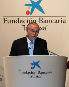 Isidro Fainé,el presidente de La Caixa, en la ceremonia de entrega de las becas de posgrado de La Caixa. EFE/Ballesteros