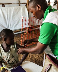 Aunque ya está bajo control, el brote de cólera dejó 44 muertos y ha obligado al gobierno de Uganda a poner en marcha una campaña de vacunación. - MOHAMMAD GHANNAM (MSF)