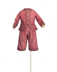 Vestido de niño de 1850.