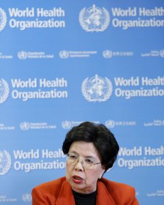 La directora general de la OMS, Margaret Chan, durante la rueda de prensa de este lunes. REUTERS/Pierre Albouy