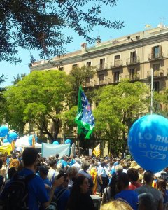 Imagen de la manifestación en Barcelona convocada por la Plataforma en Defensa del Ebro contra el Plan Hidrológico de la Cuenca del Ebro.