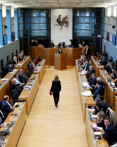 Salón de Plenos del Parlamento de Valonia (B´legioca) durante el debate sobre el CETA, el acuerdo comercial entre la UE y Canadá. REUTERS/Francois Lenoir