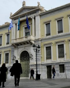 Sede del Banco Nacional de Grecia, en el cenro de Atenas. REUTERS/Michalis Karagiannis