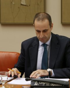 El presidente del FROB, Jaime Ponce, durante su comparecencia ante la Comisión de Economía del Congreso. EFE/Zipi