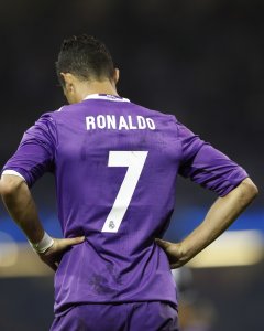 El futbolista del Real Madrid y de la selección portuguesa, Cristiano Ronaldo, en un momento de la pasada final de la Campions League en Cardiff. REUTERS/Carl Recine