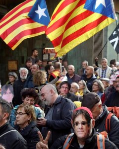 Marxa de suport a la investidura de Carles Puigdemont /EFE