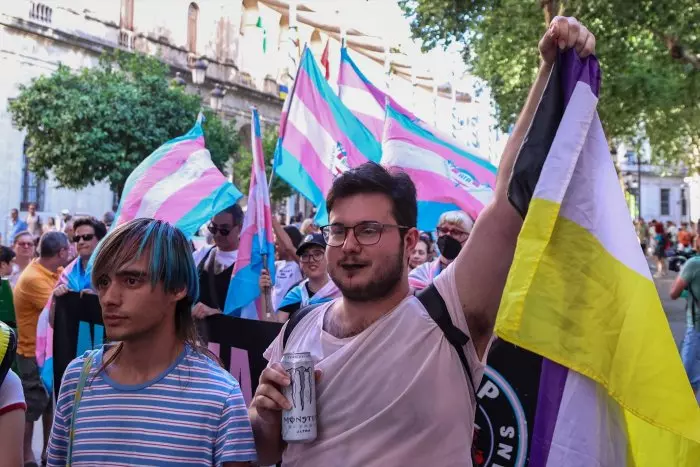 Denuncian una agresión grupal a un chico trans en Barcelona