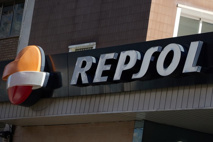 Repsol recorta su beneficio un 13% en marzo, hasta 969 millones, pero dispara sus inversiones