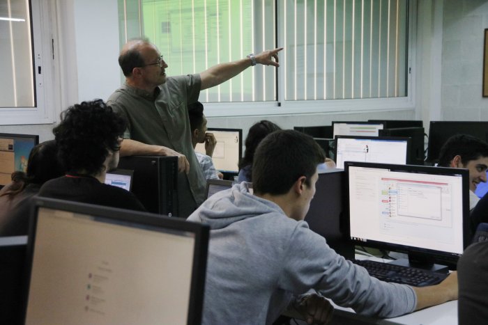 Educació aposta per una bossa per substitucions assegurades durant tot el curs per reduir les vacants de docents